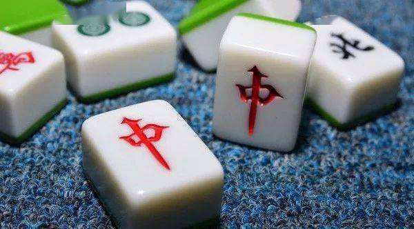 掼蛋实战技巧：通过观察对手出牌，精准推测手牌的核心方法