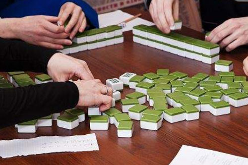 如何获得麻将游戏的胜利？