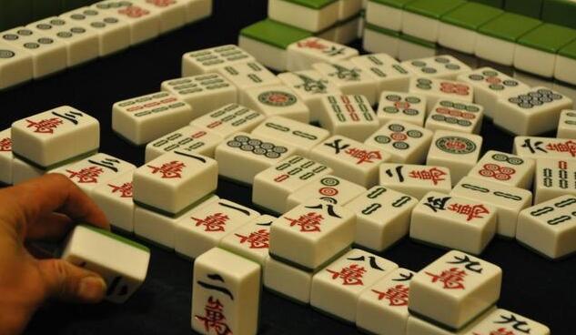记住这3个真人麻将技巧 打真人麻将让你赢多输少