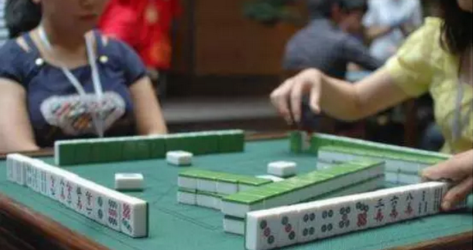 龙港真人麻将暗语作弊识别技巧